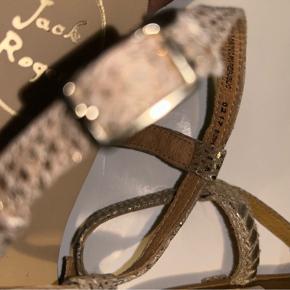 JACK ROGERS CHENEY GOLD STAPPY FLAT SANDAL size 8.5. - Picture 5 of 5